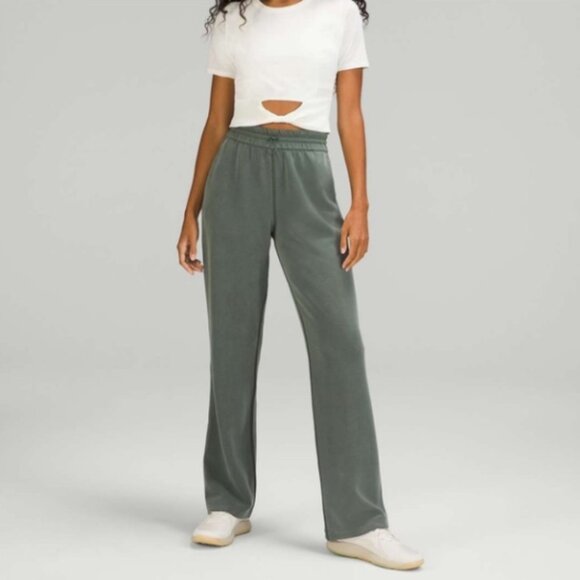 lululemon athletica Pants - Lululemon Softstream pant Sage Green size 4 full length pull on